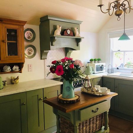 Keenaghan Cottage ベリーク エクステリア 写真