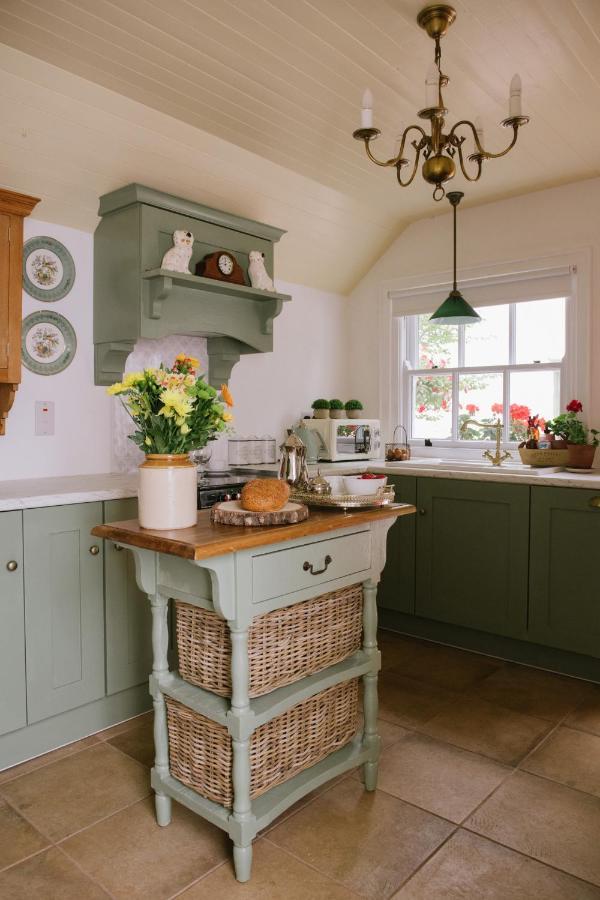 Keenaghan Cottage ベリーク エクステリア 写真