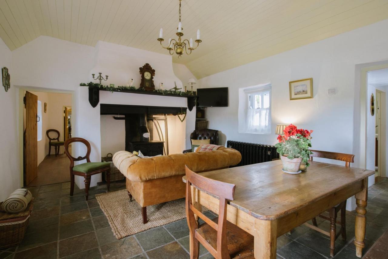 Keenaghan Cottage ベリーク エクステリア 写真
