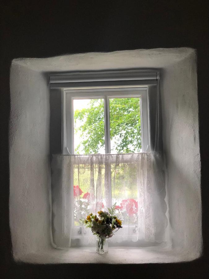 Keenaghan Cottage ベリーク エクステリア 写真