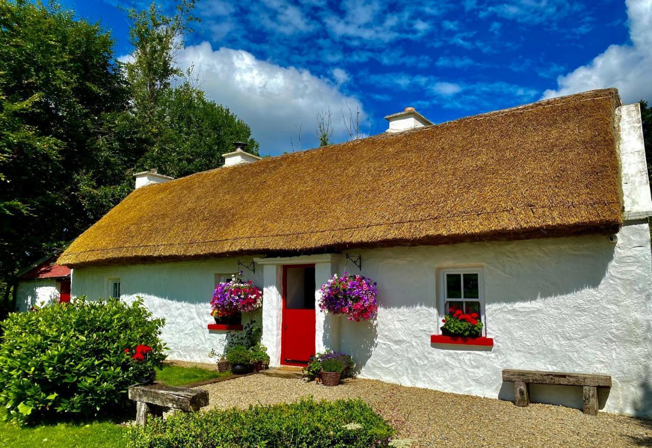 Keenaghan Cottage ベリーク エクステリア 写真