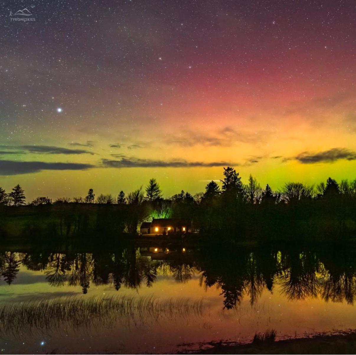 Keenaghan Cottage ベリーク エクステリア 写真