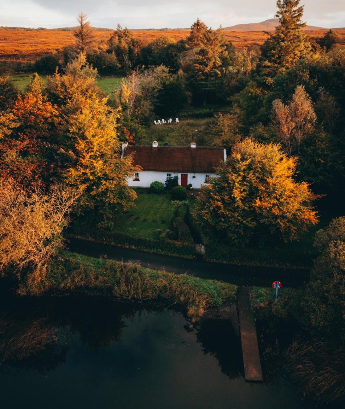 Keenaghan Cottage ベリーク エクステリア 写真